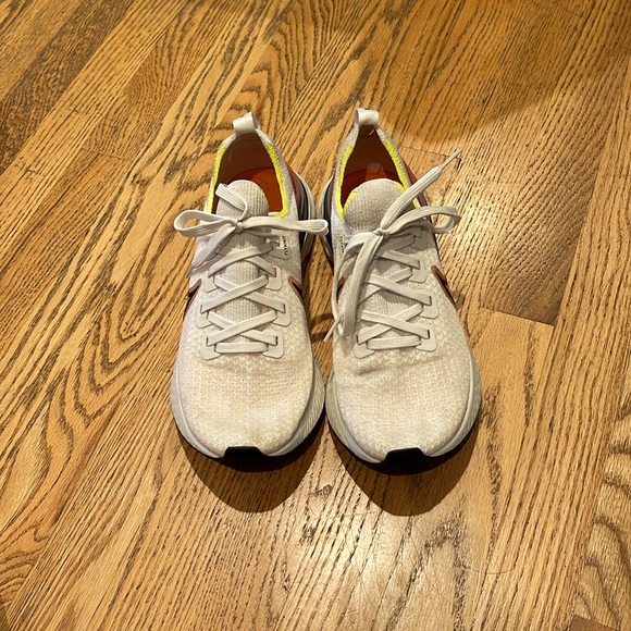 Nike, infinity Flyknit, mens size 8 - Picture 2 of 5